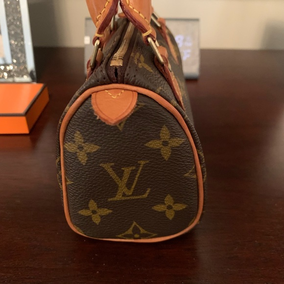Authentic Louis Vuitton Speedy HL (Rare) - Picture 14 of 14